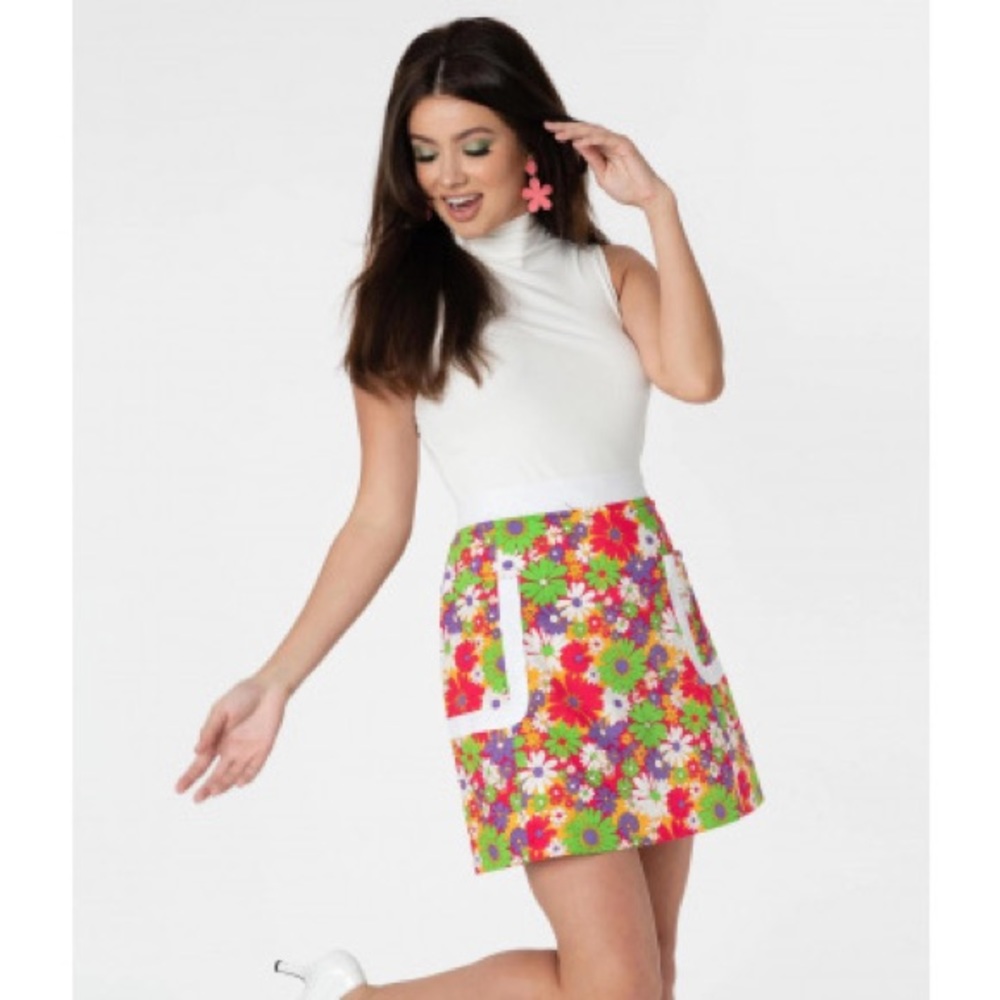 NWT SMAK PARLOUR BRIGHT MULTI COLOR DAISY SKIRT - LARGE